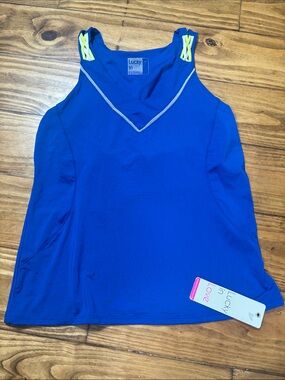 NWT Lucky in Love Women’s Size Medium Fitted Blue Athletic Tank